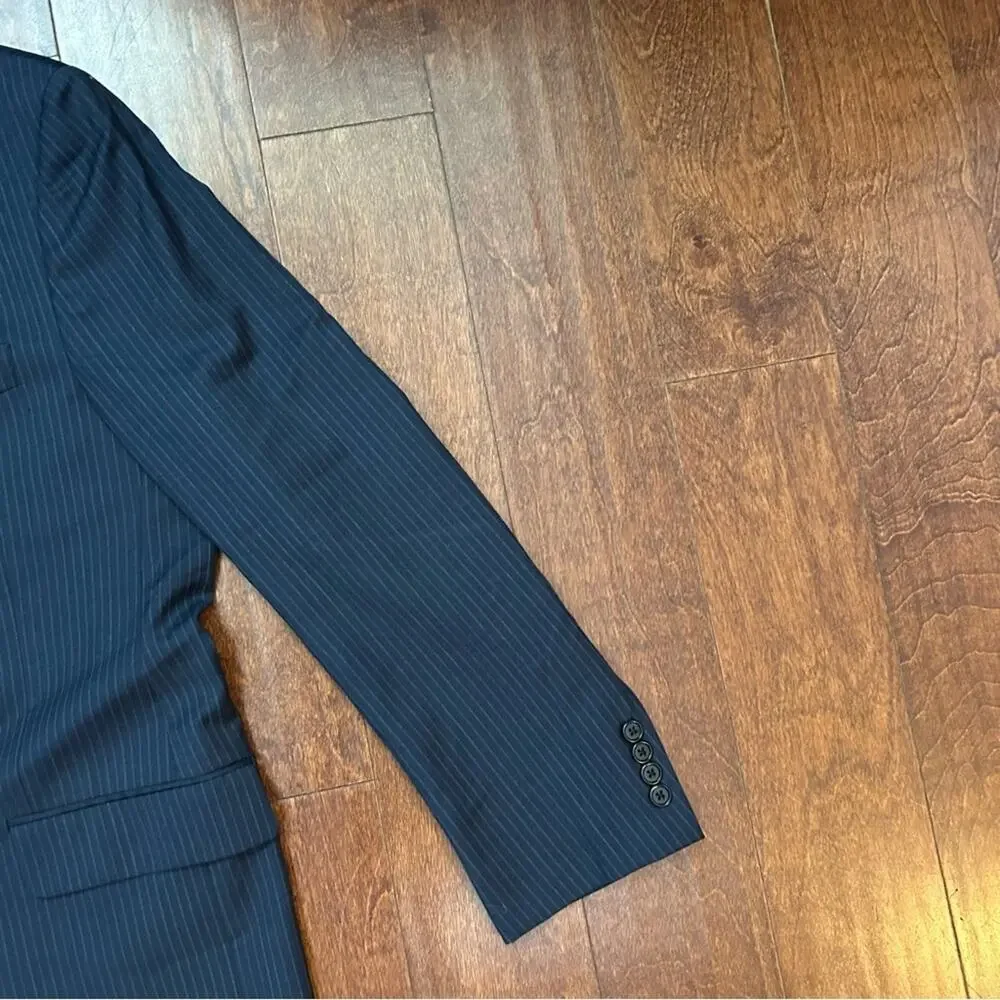 Hickey Freeman Men’s Blue Pin Stripe Blazer 100% Wool, Size 42 R